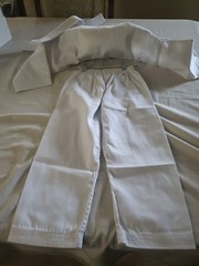 TAEKWONDO Martial Arts Karate Gi White Traditional Set Size 000 EXCELLENT COND