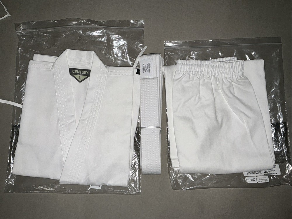 Century Martial Arts Uniform White Top Size 0 Bottom Size 1 with Belt Gi Kimono