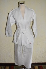 Ladies Or Teen Karate Gi Or Uniform With Jacket White Belt And Pants Size 2