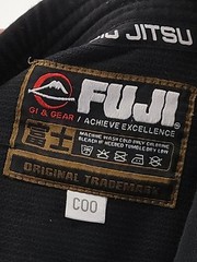 Fuji Gi & Gear Womens Size C00 Color Black 3/4 Sleeve Graphic Martial Arts Wrap