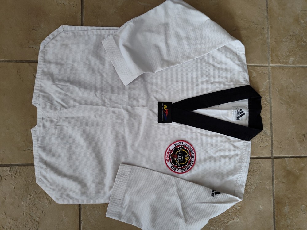 Adidas Taekwondo Uniform size 1 (150 cm) – WTF – Top and Bottom