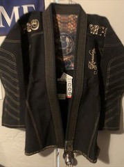 NWT – Grips – Jiu Jitsu – Kimono Armadura – Gi – Black & Gold- G10112 – AO
