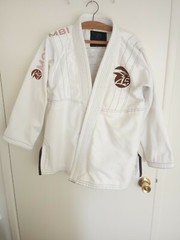Gracie Morumbi White Jiu Jitsu Gi Kimono Size: A1 Jacket and Pants