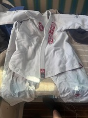 2 Gracie Barra gi Size A2 Plus 2 extra Jacket(A2) and Pants (A3) AND 4 RGs