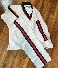 Martial Arts Size 0 Pull Over V Neck Uniform