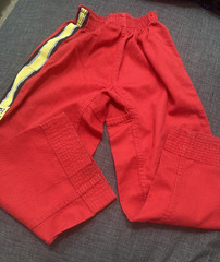 Tom Vo’s Fountain Valley Taekwondo Red Uniform Top & Pants Size 00 130 CM