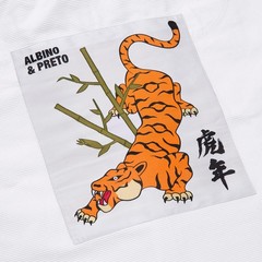 „Shoyoroll BJJ Albino and Preto Batch 110 Year of the Tiger kimonos „With Bags””