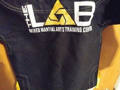 KIDS FUGI KIMONO/ GI TOP SZ. MO MMA lab no wear/ tear likeonew