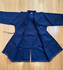 Sehyun Kendo men’s Uniform – kendo gi (no.6 size L) & hakama (size 29, 110cm)