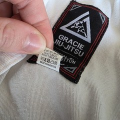 Gracie Academy Youth BJJ Gi White Size 000/110 with Patches – Bullyproof