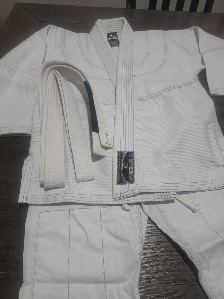 Used “Your Jiu Jitsu Gear” Gi Kids Size k-1