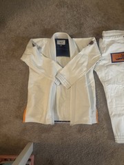 Albino & Preto BE@RBRICK Jiu-Jitsu Gi Set White Jacket & Pants A0F