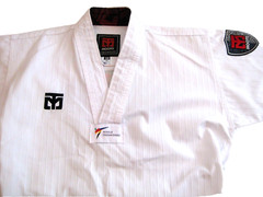 MOOTO MTX Uniform World Taekwondo 120 3XS Las Vegas Yang Masters Center White