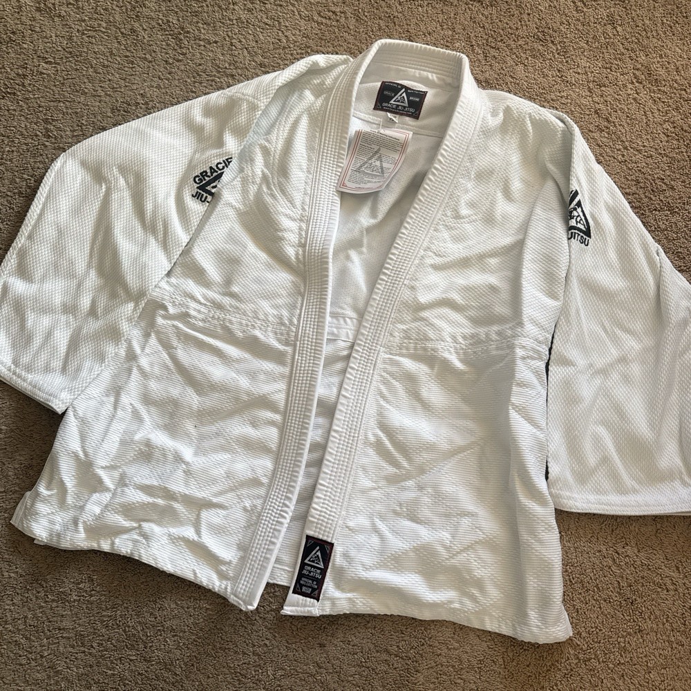 NWT Gracie Brand Jiu-Jitsu Official Gi Top Only Uniform Adult 5/180 + New Belt