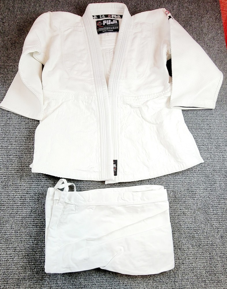 Karate Jiu-Jitsu White Gi Fuji kimono Traditional High Quality Size 2 83977