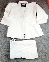 Karate Jiu-Jitsu White Gi Fuji kimono Traditional High Quality Size 2 83977
