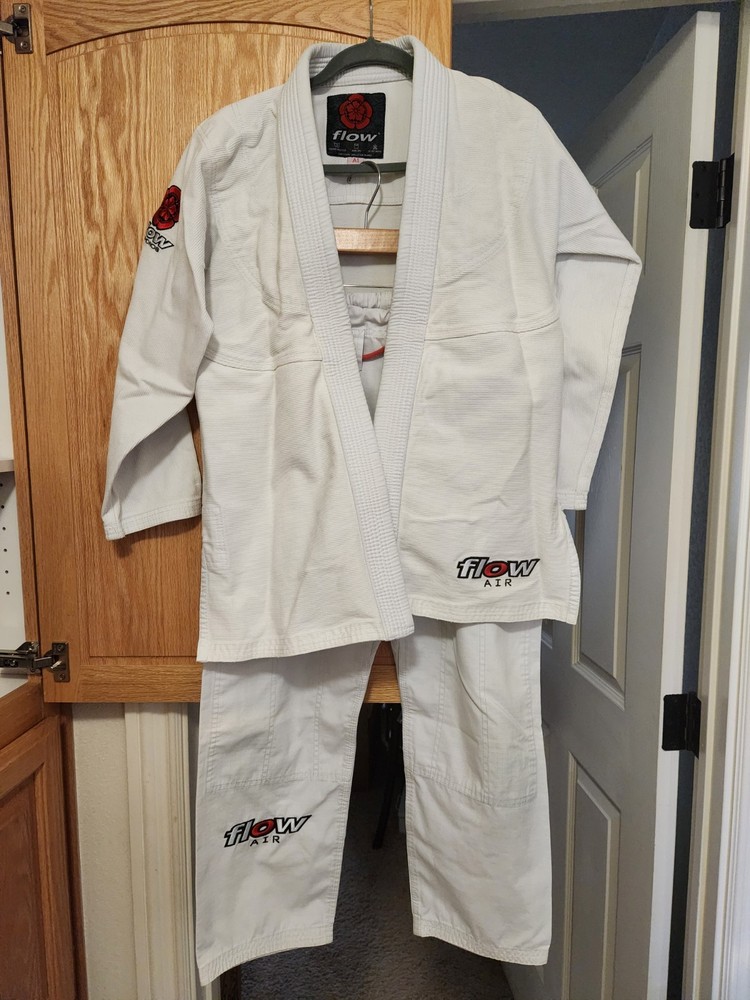 Flow Kimonos Air Gi A1 White BJJ Ultra Lightweight Jiu-Jitsu Kimono RIPSTOP