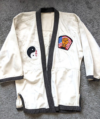 VTG MEN MEDIUM TAE KWON DO GI JACKET UNIFORM WHITE W/ DRAGON PATCH