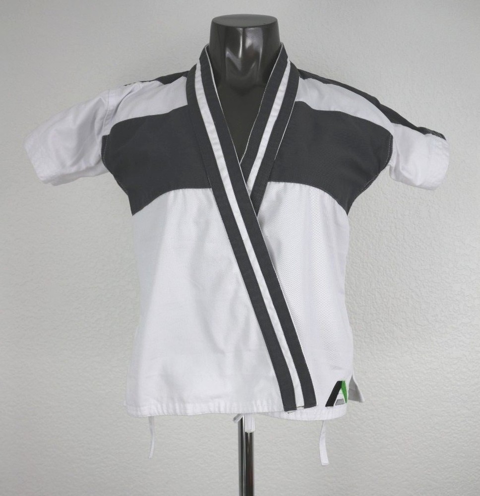 CMA Conviction Martial Arts & Fitness Youth’s Jacket Size 0/130