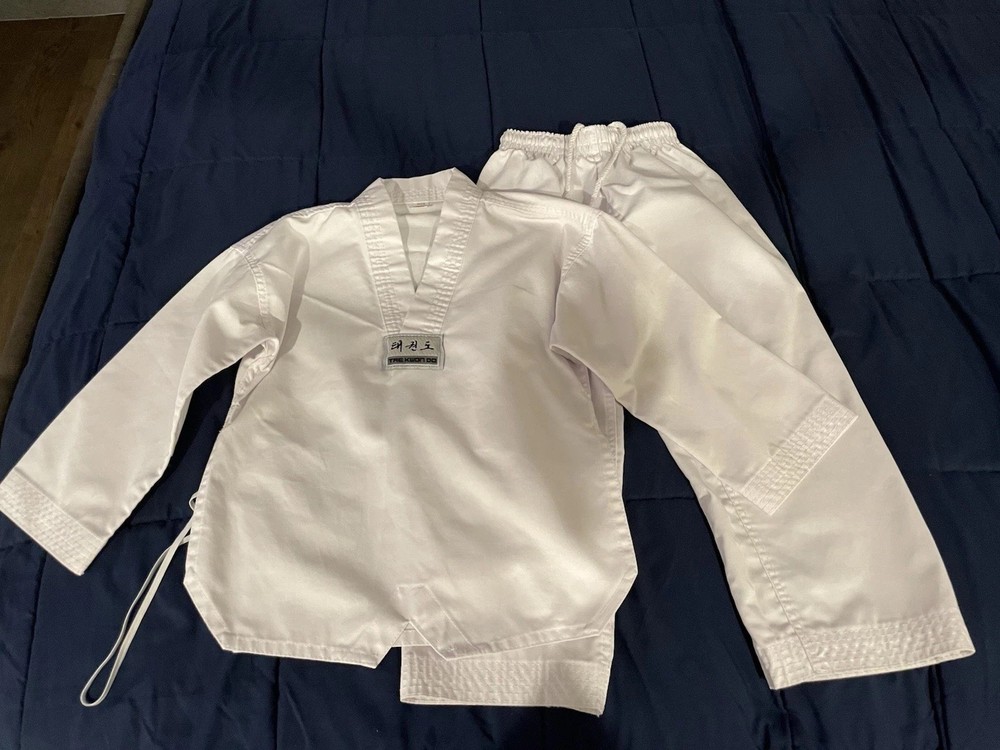 UMAC Tae Kwon Do uniform size 00/130 kids