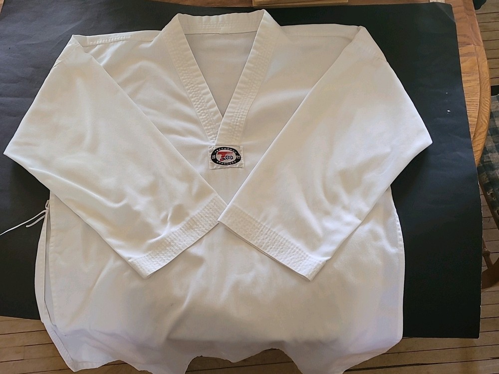 TAE KWON DO White Two Piece Uniform Size 6