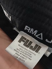Fuji Gi & Gear Womens Size C00 Color Black 3/4 Sleeve Graphic Martial Arts Wrap