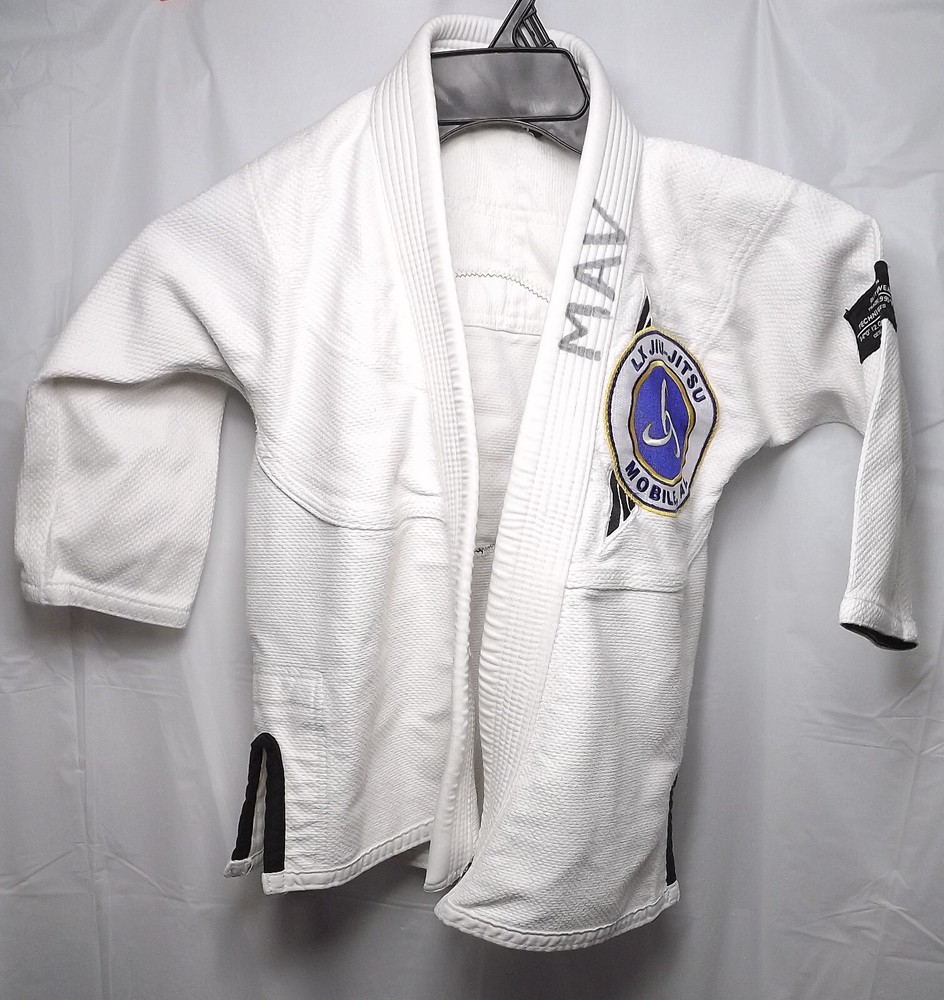 ELITE Sports Kids Size C00 Jiu-Jitsu Uniform top Gi Uniform with patches