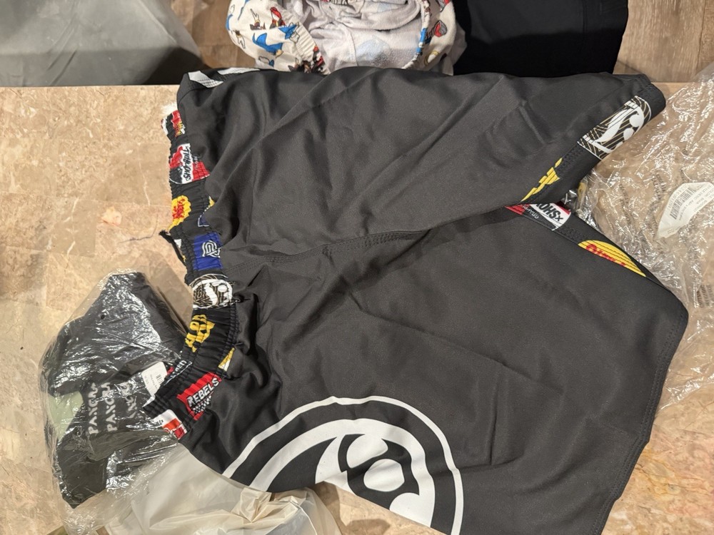 New! Shoyoroll AP Collab Shorts And Rash Guard Xl