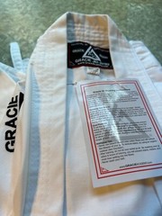 Gracie Jiu Jitsu Uniform Gi ( Size 000/110) Youth White Jacket Pants belt set
