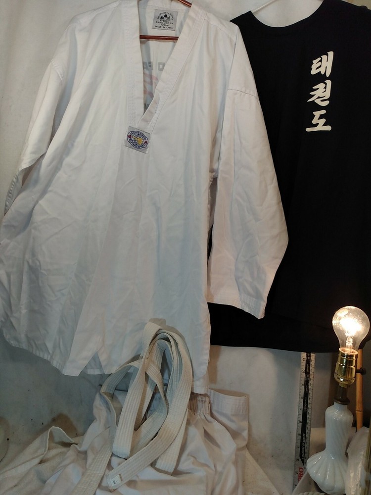 Sz 7 Tae Kwon Do Gi W/ SS Rash Guard All Nwot (CC5)