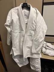 War Tribe White Water BJJ Jiu-Jitsu Gi With Relson Gracie Patch SIZE A1 USED
