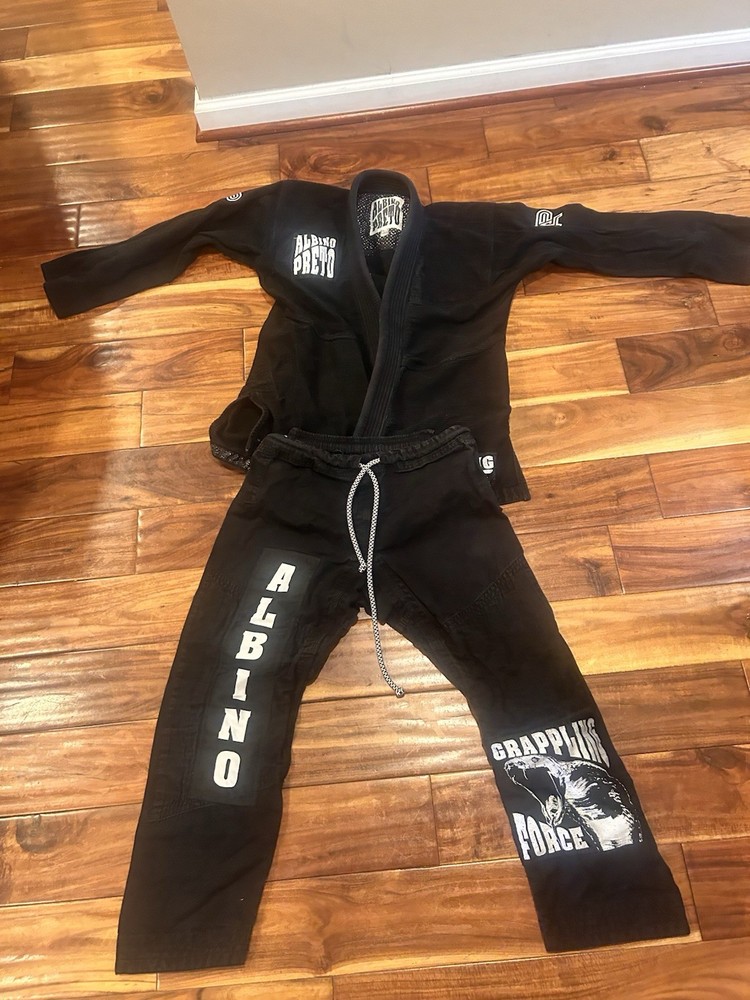 albino and preto gi A1f Grapple Force