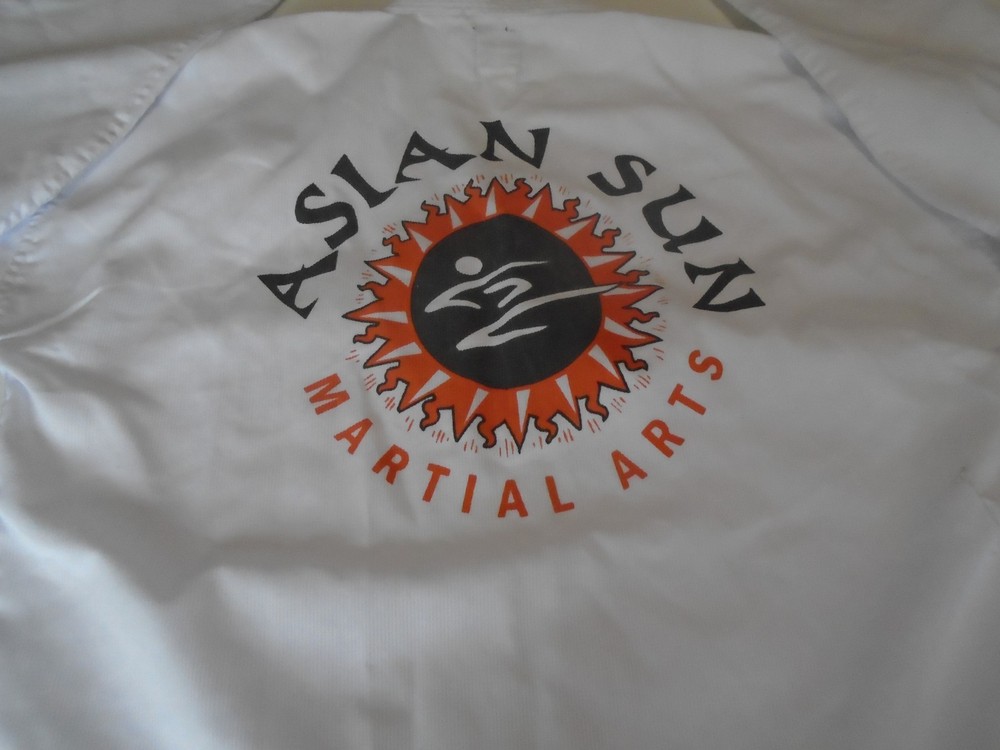 Asian Sun Jacket White Size 4 Martial Arts Adult clean