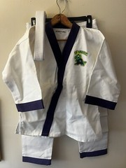 Century Martial Arts Lil Dragon Karate Uniform White Belt Sz 00 (child 4-6)