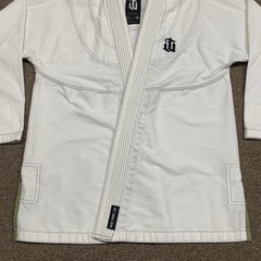 War Tribe Rival Jacket Jiu Jitsu Women’s Size W2 White BJJ Martial Arts Uniform