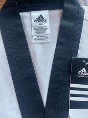 Adidas Size 150 cm White Color Black Collar Dobok Taekwondo Top WTF ORIGINAL