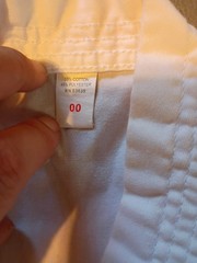 Taekwondo Network Pro Force Karate Uniform Size 00 With Pro Force Thunder Belts