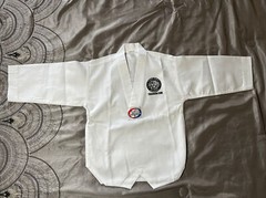 TIGER KIM’S V-NECK MARTIAL ARTS UNIFORM SIZE 000. G