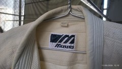Mizuno Judo gi White Size 4 Judo Jacket and Pants Belt Old School Judogi