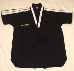 Tiger Claw Lightweight Tae Kwon Do Uniform Gi Black size 00 or Boys 8 Medium