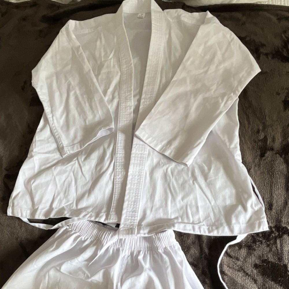 White Martial Arts Uniform Gi Set Karate Tae Kwon Do kid Unisex Size 1