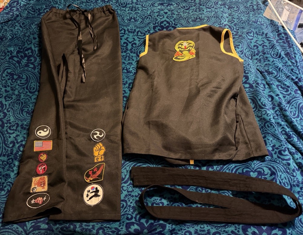 The Karate Kid “Cobra Kai” Cosplay Suit Taekwondo Uniform Halloween Suit Youth L