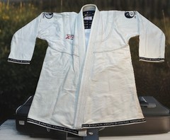 Brazilian Jiu Jitsu Neutral Grounds A2 Kimono Long Beach Gi Helio Gracie White