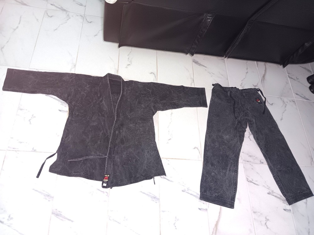 Shureido Karate Uniform size 3.5 Black Made In Japan Jacket Pants Set