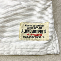Albino and Preto A&P Adult Batch 8 Martial Arts Jiu-Jitsu Gi Top White Size A0H