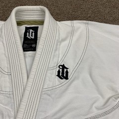 War Tribe Rival Jacket Jiu Jitsu Women’s Size W2 White BJJ Martial Arts Uniform
