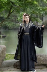 Unisex Black Hanfu Cloud Shoulder Embroidery Swordsman Cosplay Costume Unisex