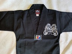 NEW KIDS KARATE TAEKWONDO UNIFORM, BLACK, BOYS GIRLS, SIZE 0000 / 110cm