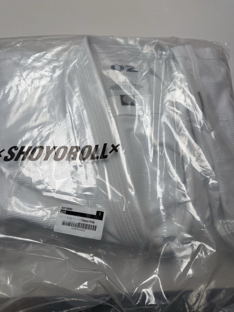 Authentic Shoyoroll Comp standard Kimono White Size 2 Never Opened/used