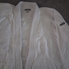 KWON White Judo Jiu-Jitsu Gi Uniform Set – Size 5 Thick Heavyweight 3-Piece